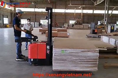 Xe Nâng Điện Tay Cao 2 Tấn Tại Bắc Giang