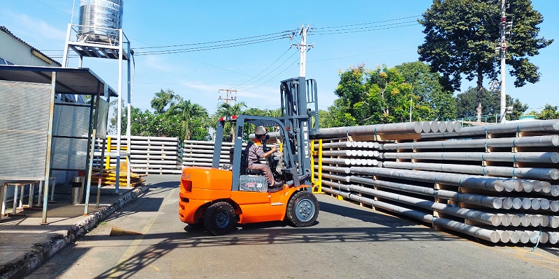Xe Nâng 3 Tấn Tại KCN Sông Công