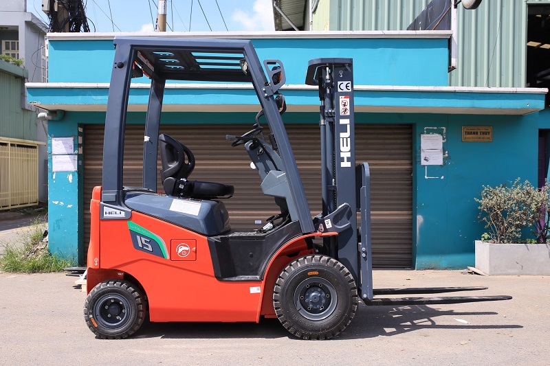Xe Nâng Điện 1.5 Tấn
