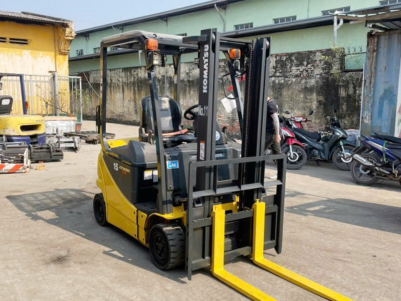 Xe nâng điện 1.5 tấn komatsu FB15-12