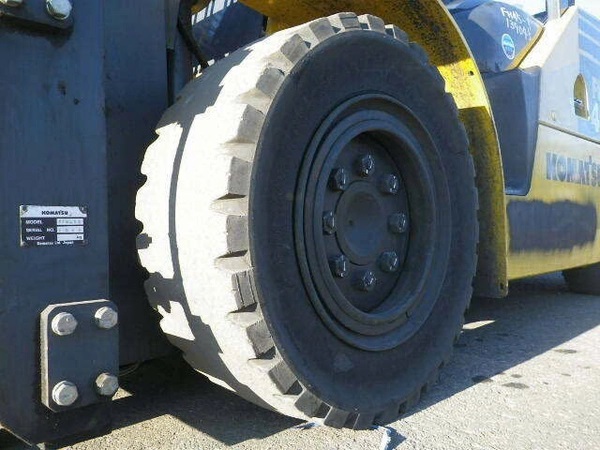 Bánh Đặc Xe Nâng Komatsu FH45-1