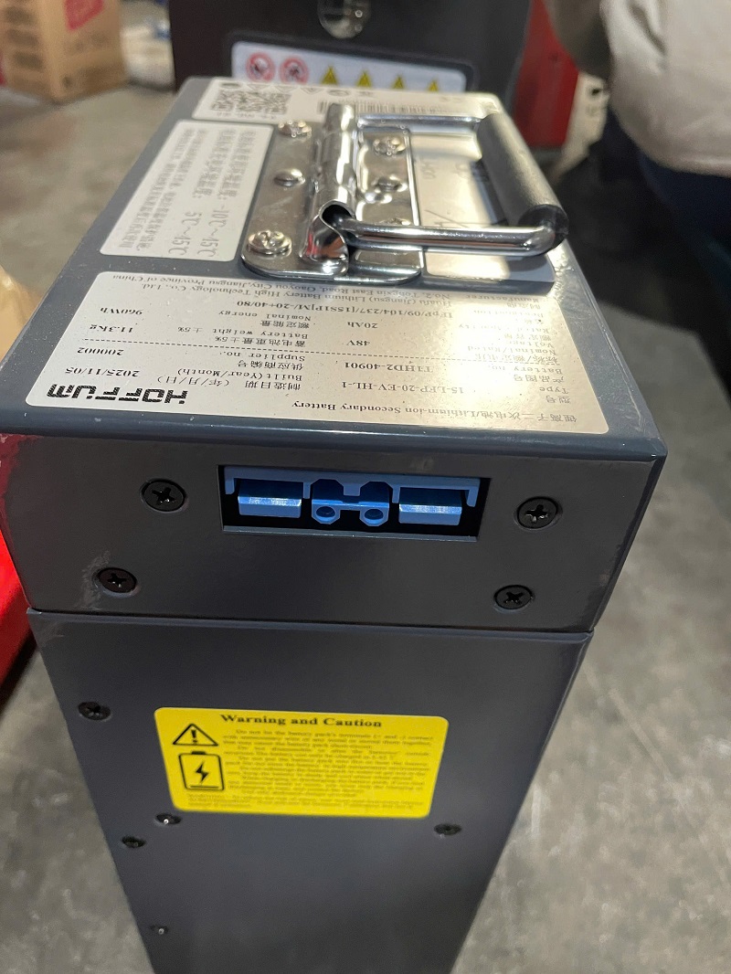 Pin-Lithium-Xe-Nang-Tay-CBD20-ALIH